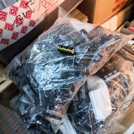 Capacitor电容  x100nos